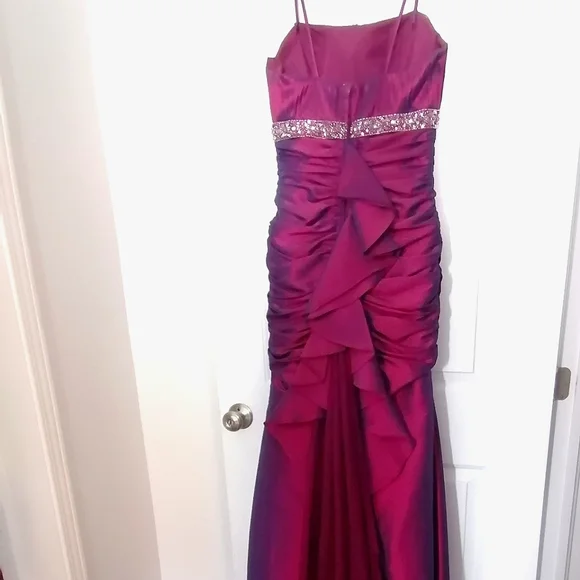 Prom dress - Picture 9 of 10
